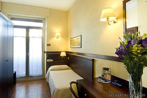 Hotel Belvedere Лідо-ді-Остія Екстер'єр фото